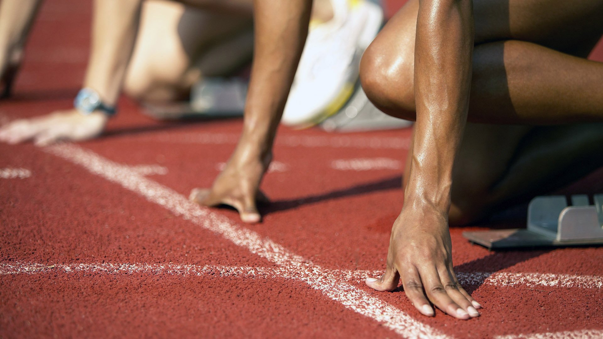 姆巴佩巅峰对决，阿扎伦卡与80激战雄鹿分钟，回归赛场胜负难料！